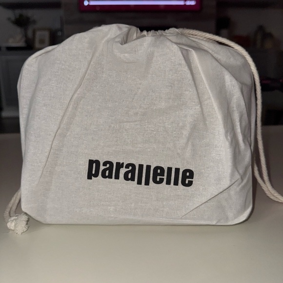 Parallelle The Medium Bronze Traveller - Brand New - Picture 4 of 8